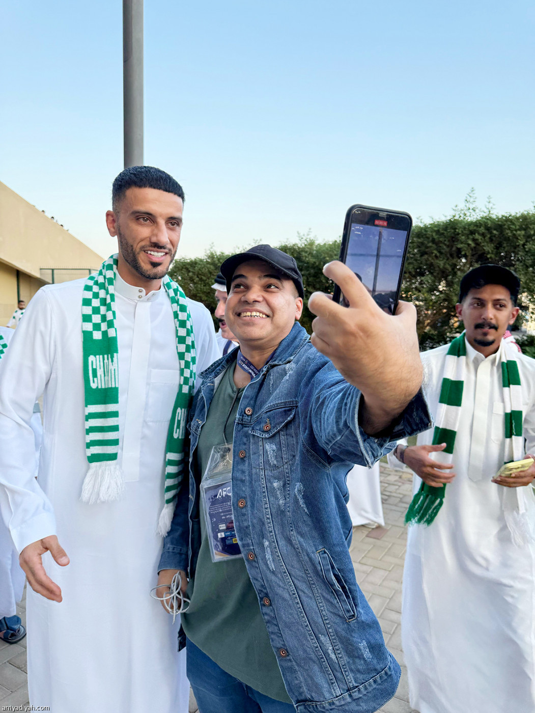 النجوم يدعمون