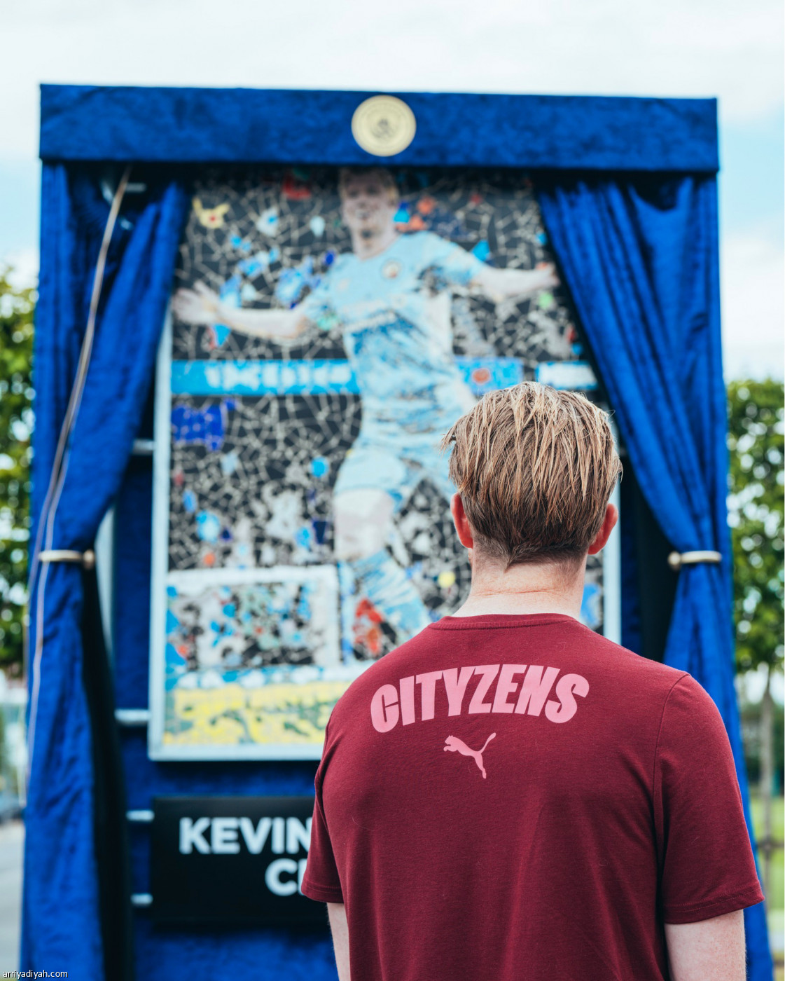 دي بروين.. فسيفساء وطريق