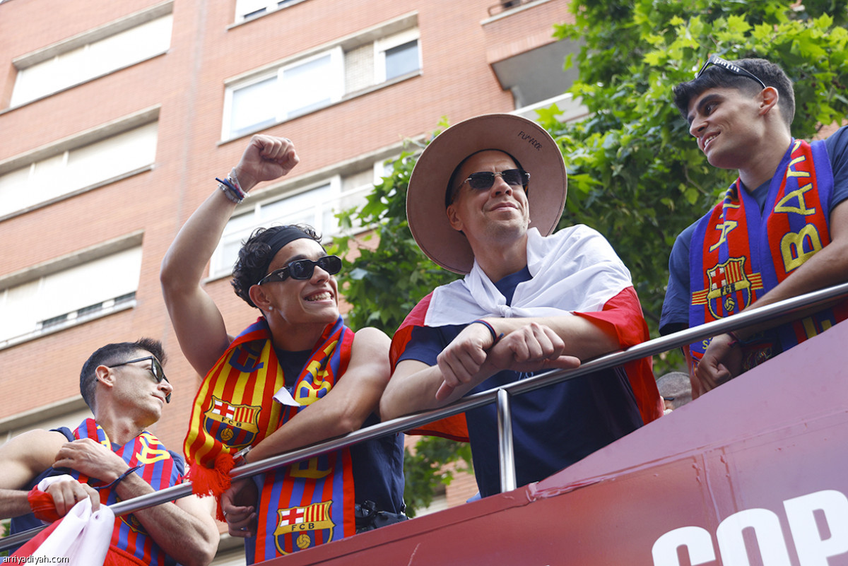 برشلونة يحتفل