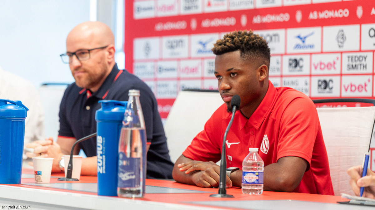 موناكو يقدم النجوم