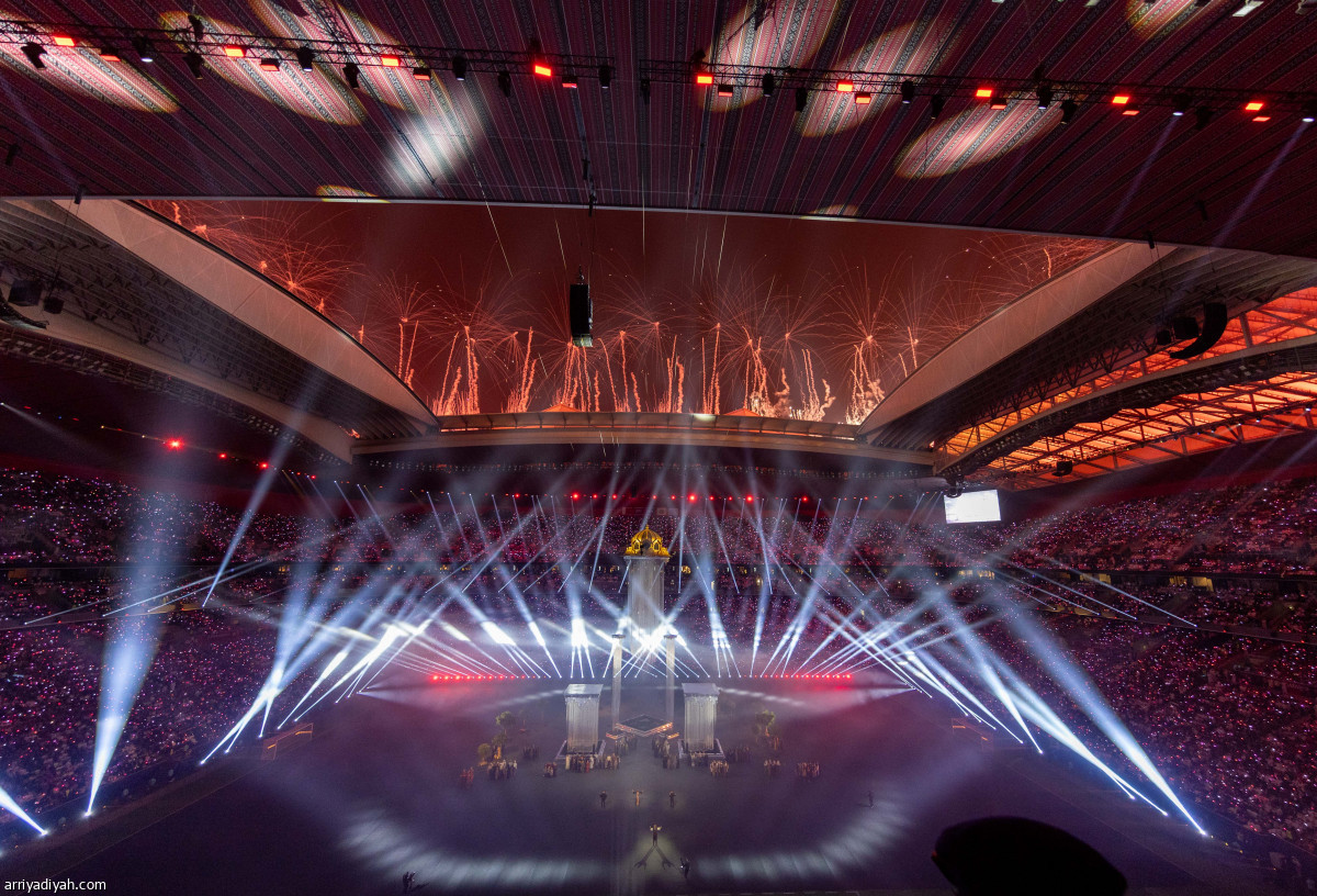 العرب يحتفلون