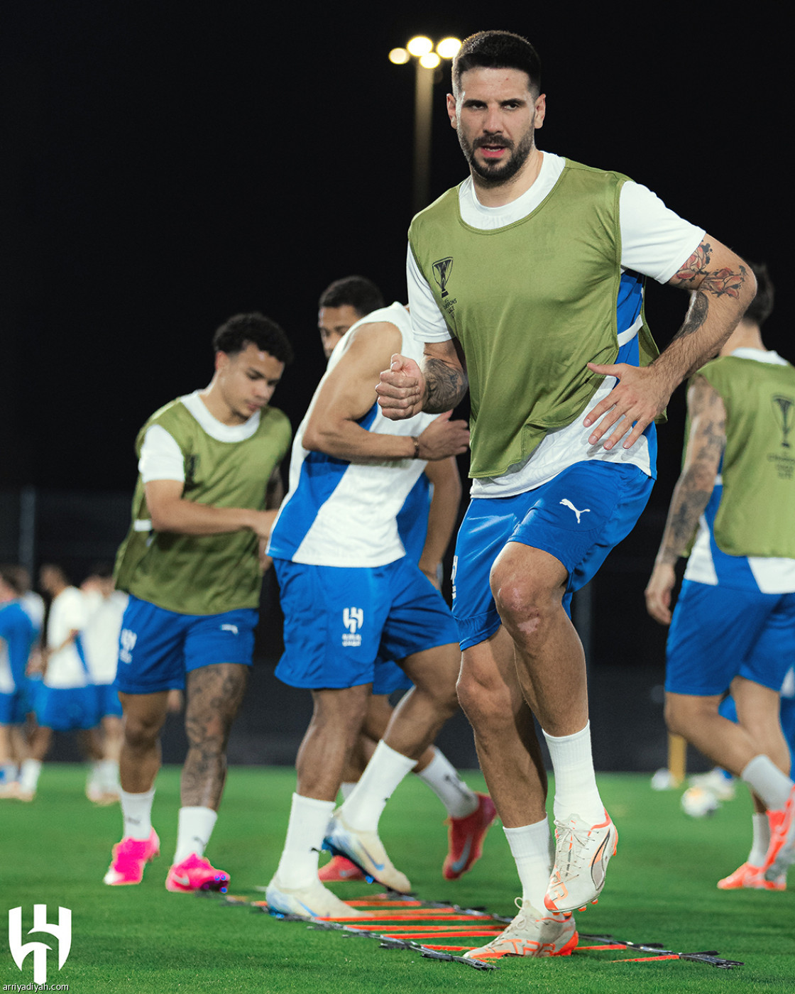 الهلال مكتمل