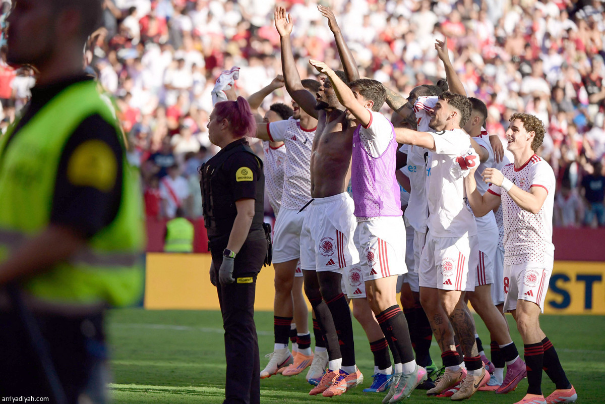 احتفال كبير