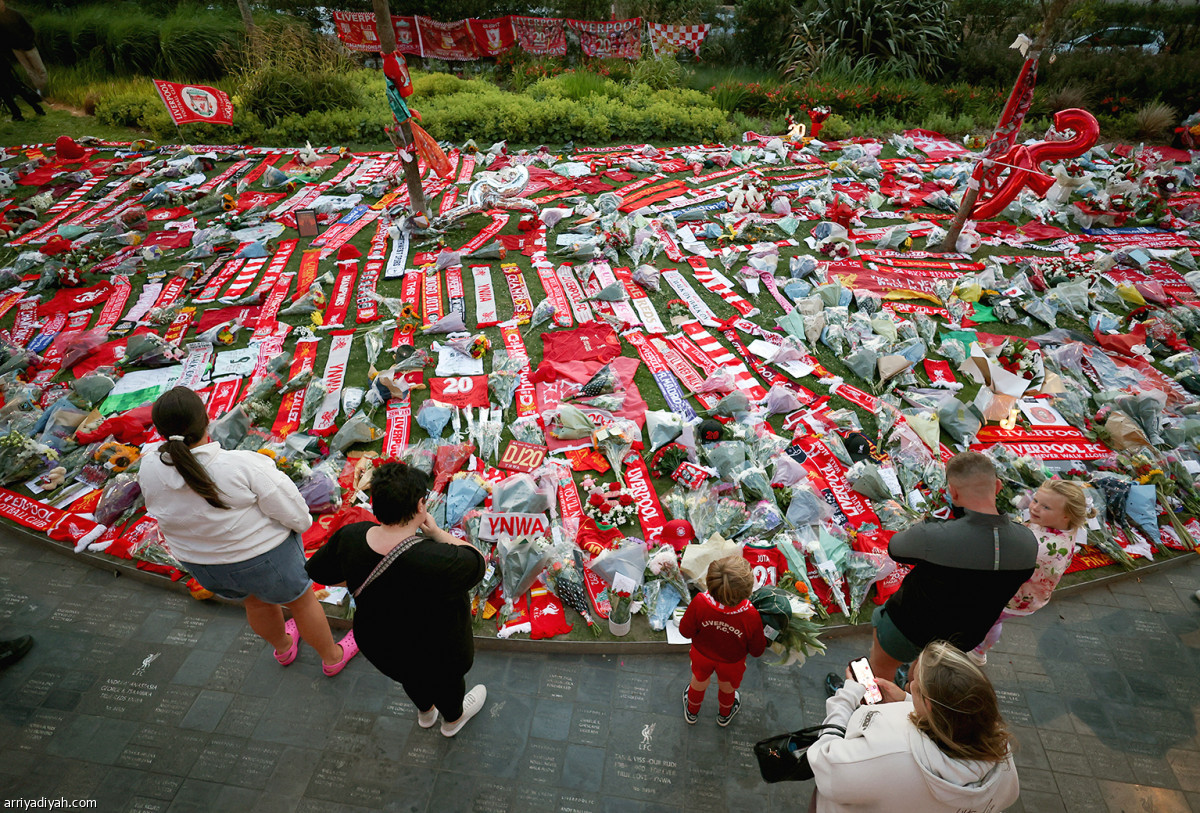 ليفربول يفتح دفتر التعازي