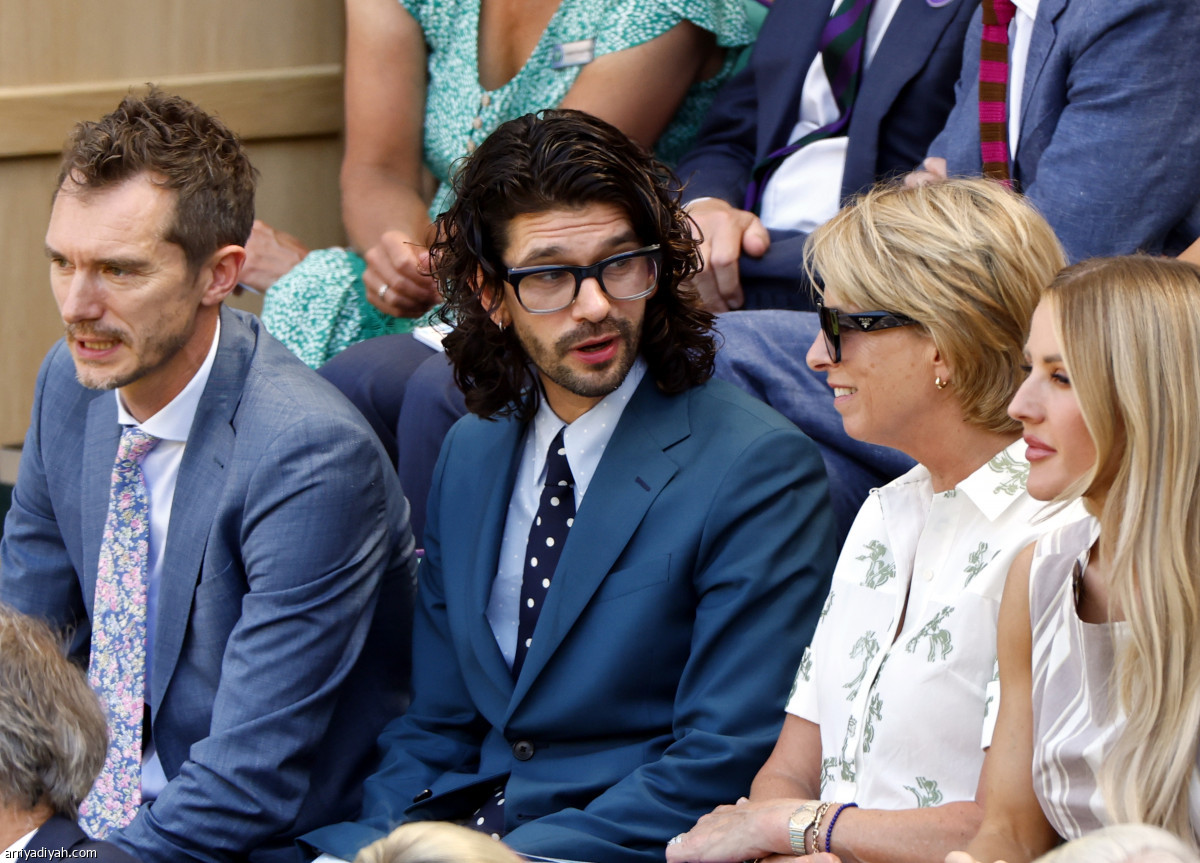 ويمبلدون.. النجوم يحضرون